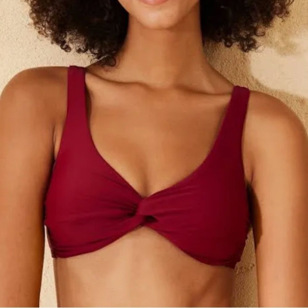 Shade & Shore Burgundy Twist Bikini Top, Size S, NWT‎